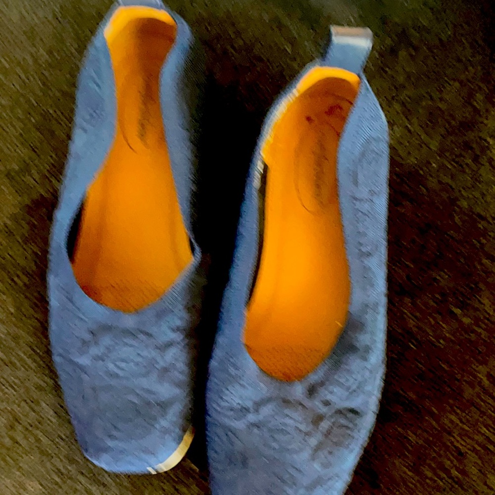 Slip on dress shoes navy rose pattern like new